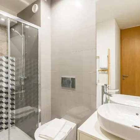 Clerigos Tower - Experience In Apartament